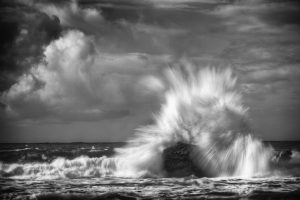 CRASHING WAVE