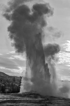 Old Faithful Geyser (Dark)