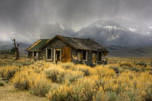 Old House, Highway 395