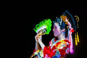 Maurine Huang - An Enigmatic Smile