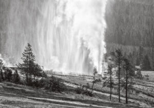 Richard Halliburton - Beehive Geyser - Yellowstone NP