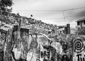 Karisa Broadbant - Vecinos