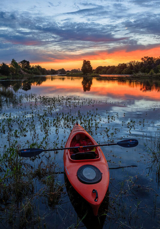 image-kayak-sunrise-1-american-river-sacramento-ca_b08_lewis-kemper